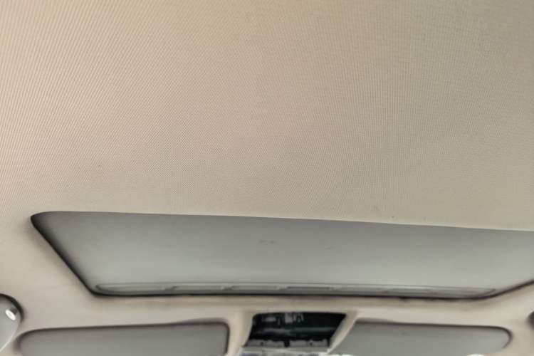 Used Volkswagen Lavida 2011 1.6L Manual - Premium Edition