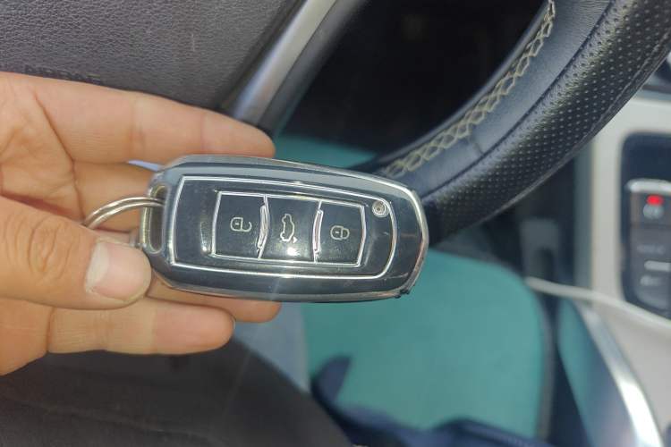 Used Geely Auto Emgrand X7 Sport 2018 2.0L Manual Two-Wheel Drive Zhiya Version