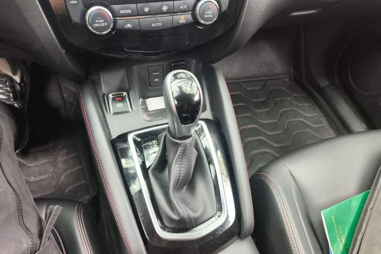 Used Nissan Qashqai 2022 2.0L CVT XV Smart Enjoyment Version Gear Lever