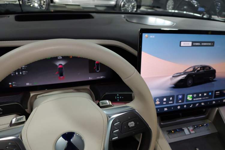 Used Denza Z9 2024 1100 km All-Wheel-Drive Ultra Version
