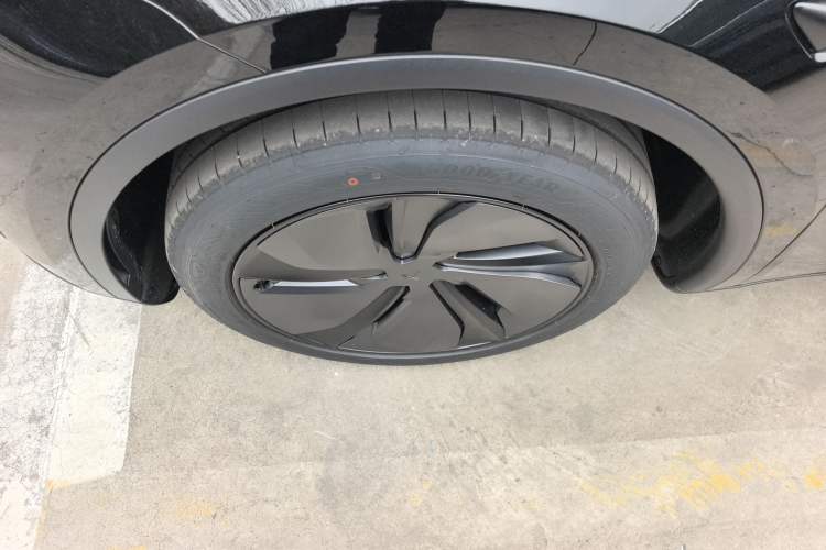 Used Tesla Model Y 2026 Rear-Drive Model
