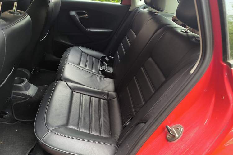 Used Volkswagen Polo 2011 1.6L Automatic ZhiKu Edition
