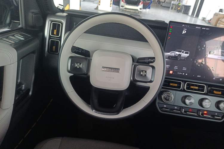 Used iCAR V23 2025 401 Two-Wheel Drive Intelligent Driving Version
