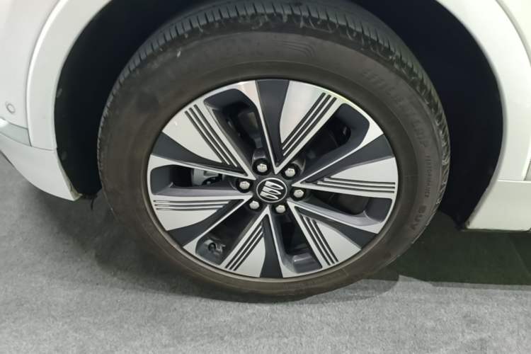 Used Buick E5 2025 Model 620KM Prestige Edition
