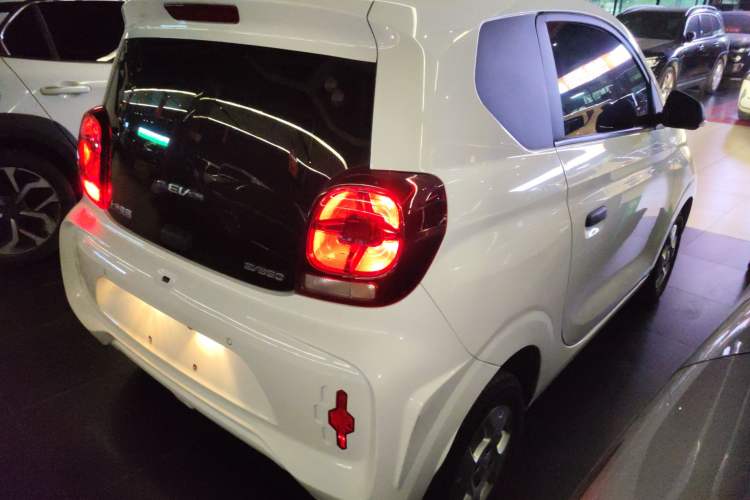 Used Roewe Clever 2021 302 km New Four-Seater Super-Efficient Version Rear Right 45 Deg