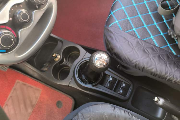 Used CHANGAN Benni mini 2012 1.0L Manual Fashion Edition China IV Standard
