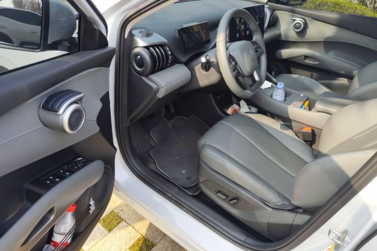 Used BYD Yuan PLUS 2025 Intelligent Driving Version 430 KM Beyond-Range Edition
