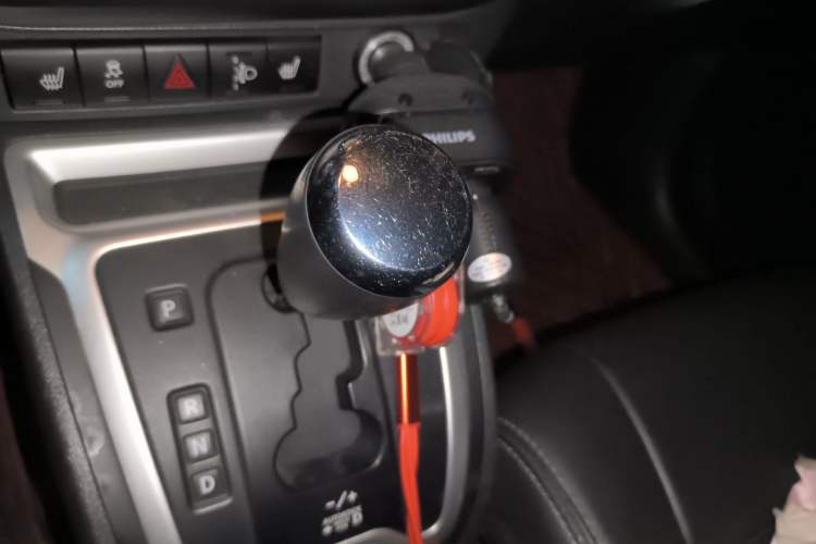 Used Jeep Compass 2014 Revised Version 2.4L Four-Wheel Drive Luxury Edition Gear Lever