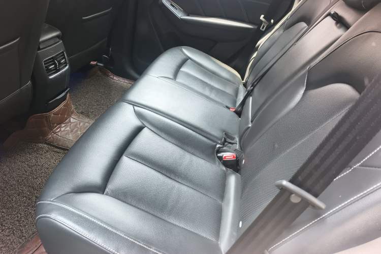 Used Roewe RX5 New Energy 2017 eRX5 50T Hybrid Connected Prestige Flagship Edition
