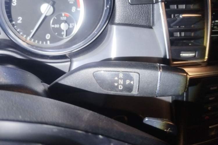 Used Mercedes-Benz M-Class 2014 ML 320 4MATIC