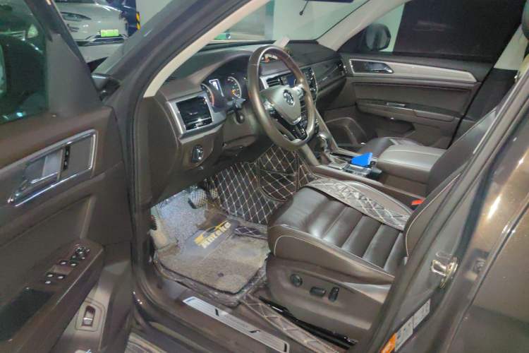 Used Volkswagen Teramont 2017 330TSI Two-Wheel-Drive Luxury Edition Driver Seat