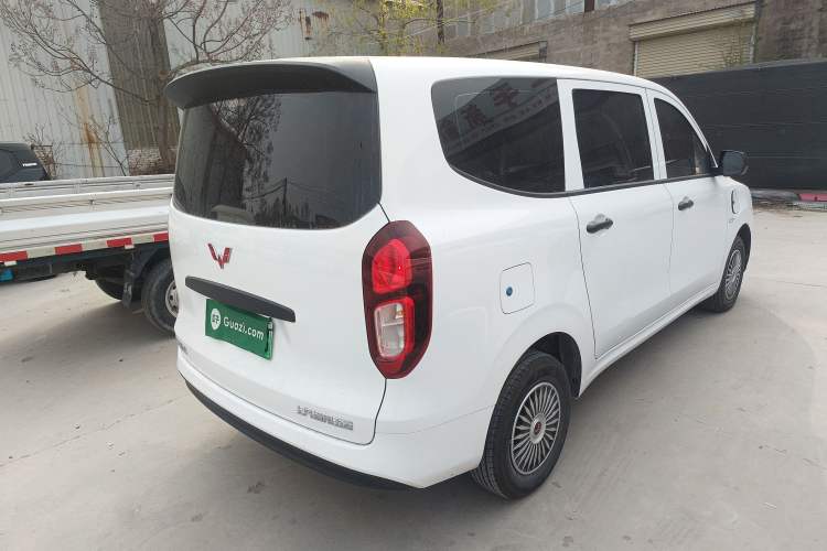 Used Wuling Hongguang New Energy 2025 Extended-Range Hybrid 50 km Standard Version Rear Right 45 Deg