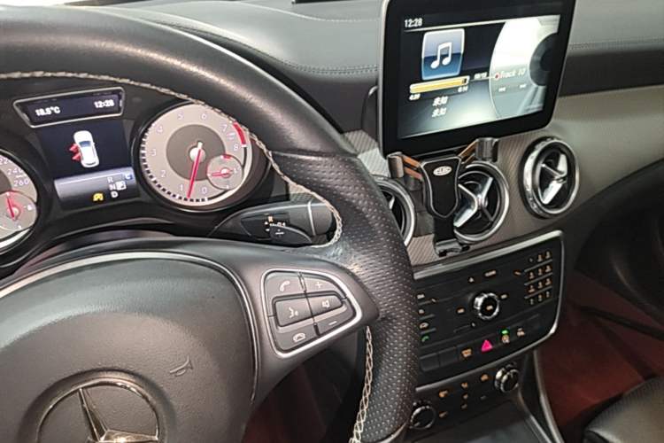 Used Mercedes-Benz GLA 2016 GLA 200 Fashion Model Gear Lever