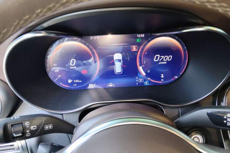 Used Mercedes-Benz GLC 2022 GLC 300 L 4MATIC Luxury Model Instrument Cluster