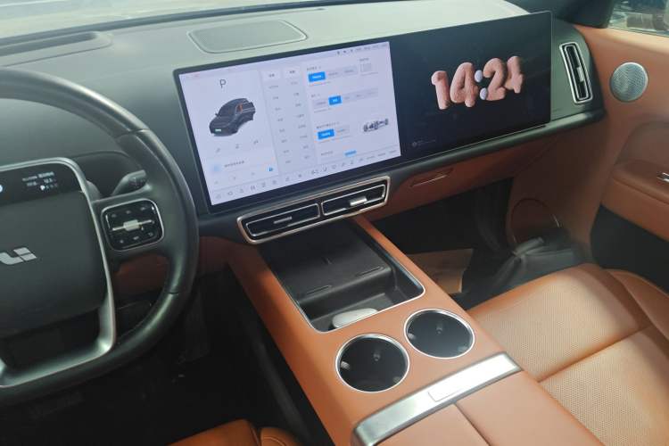 Used Li Auto L8 2023 Pro Model
