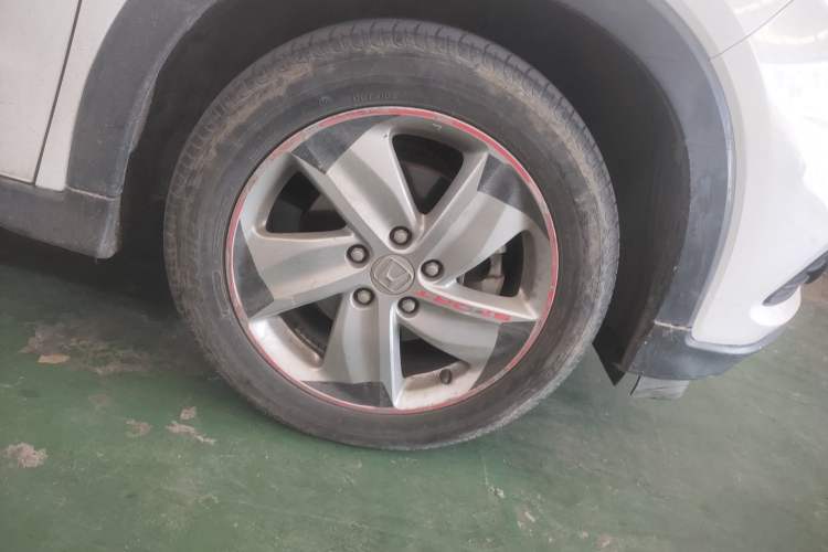 Used Honda Vezel 2020 220 TURBO CVT Elite Edition Right Front Wheel Hub