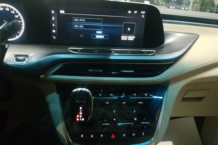 Used Buick GL8 2022 ES Land Cruiser 653T Luxury Model
