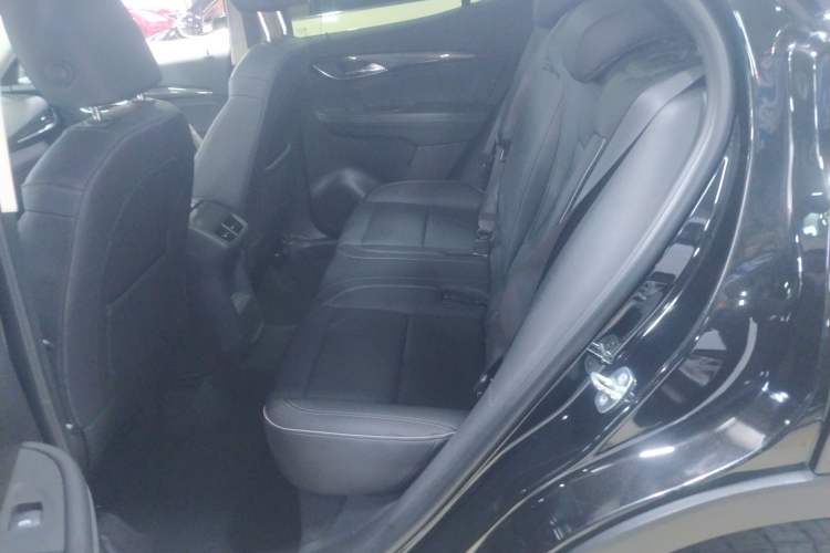 Used Buick Envision 2023 Encore S 552T Two-Wheel Drive Luxury Model
