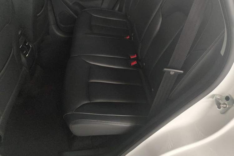 Used Roewe RX5 2018 20T Two-Wheel Drive Automatic Flagship Edition
