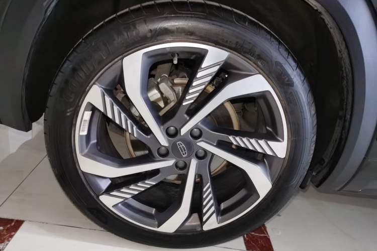 Used Geely Auto Monjaro L 2024 2.0TD High-Power Automatic Two-Wheel Drive Skyline Edition