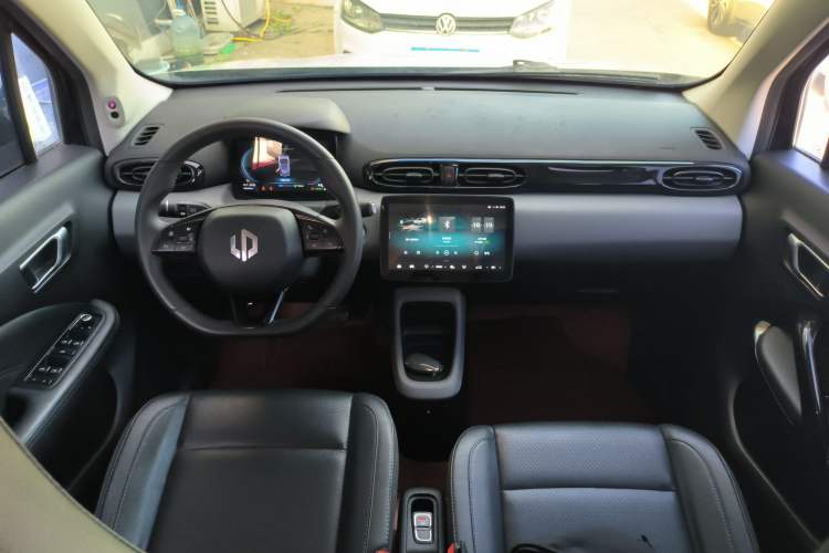 Used Leapmotor T03 2020 400 Luxury Edition Center Console