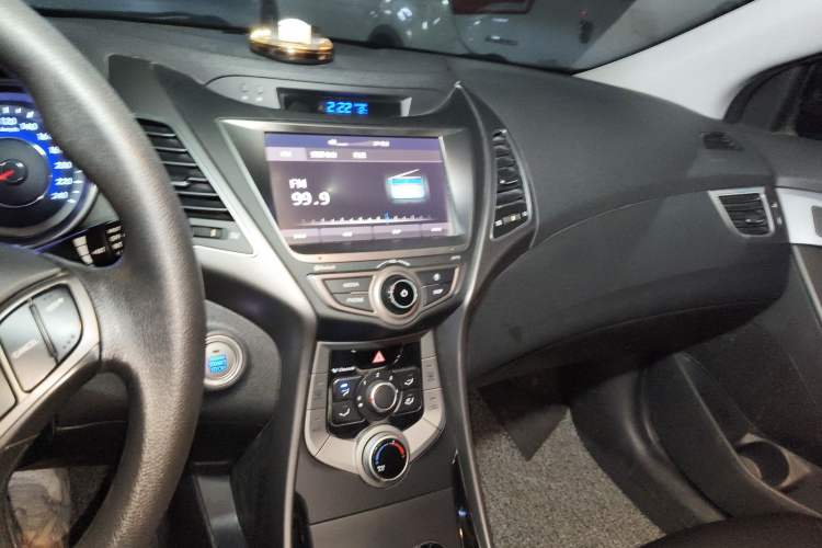 Used Hyundai Elantra (5th Generation / Langdong) 2016 1.6L Automatic Prestige Model
