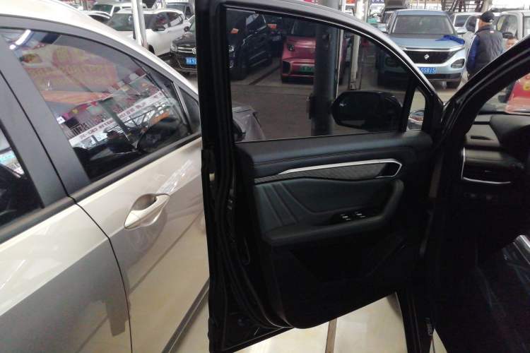 Used Geely Auto Haoyue L 2023 2.0T DCT Prestige Edition