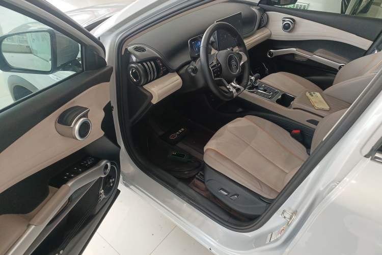 Used BYD Yuan PLUS 2024 Honor Edition 510KM Leading Model
