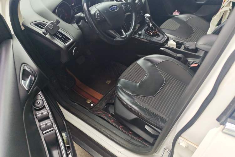 Used Ford Focus 2015 Sedan EcoBoost 180 Automatic Elite Model