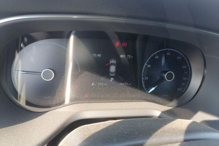 Used Hongqi E-QM5 2022 431 km Charge & Enjoy Edition