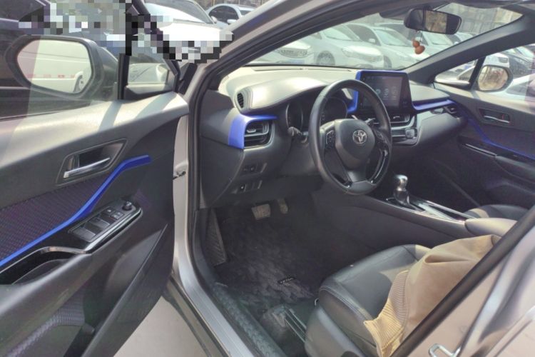 Used Toyota IZOA 2018 2.0L Yichi Version China VI Standard
