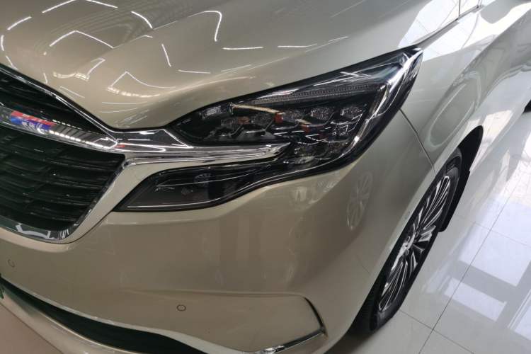 Used Buick GL8 2020 ES Land Cruiser 653T Luxury Model
