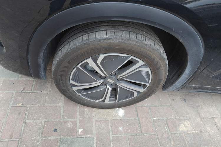 Used Geely Galaxy Galaxy Xingjian 7 EM-i 2025 120km Exploration+ Version