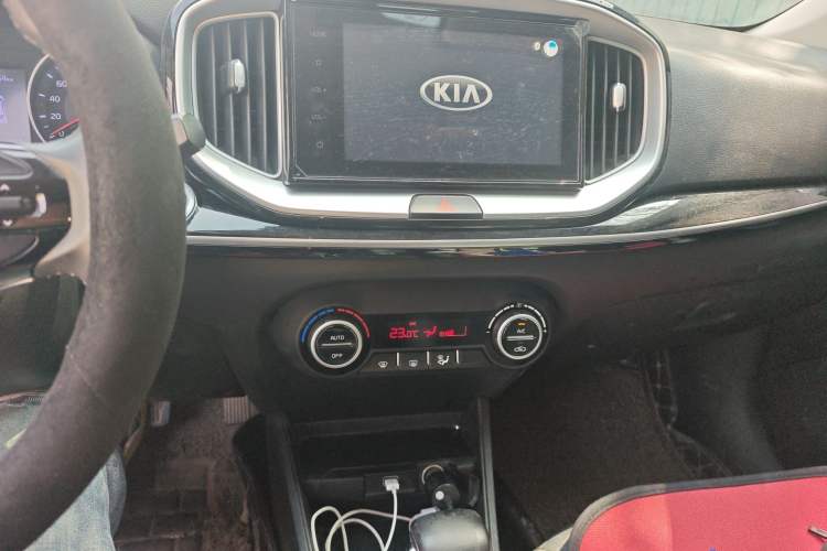 Used Kia kx1 Stonic 2019 1.4L Automatic Fun Edition China VI Audio And AC Panel