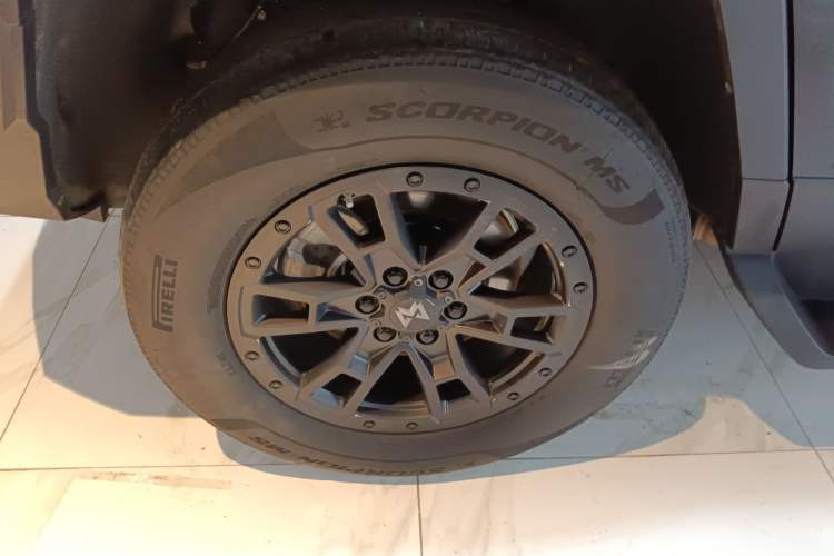 Used Brave warrior 917 2023 Range-Extended Base Model Exterior 5