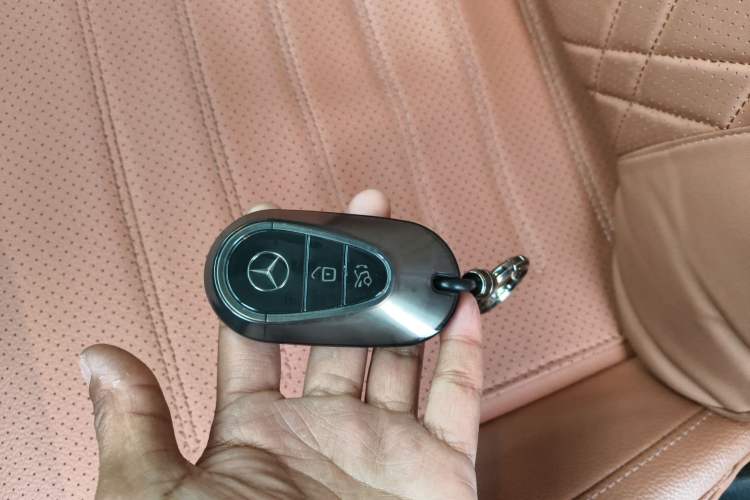 Used Mercedes-Benz GLC 2024 GLC 300 L 4MATIC Dynamic Edition 5-seater
