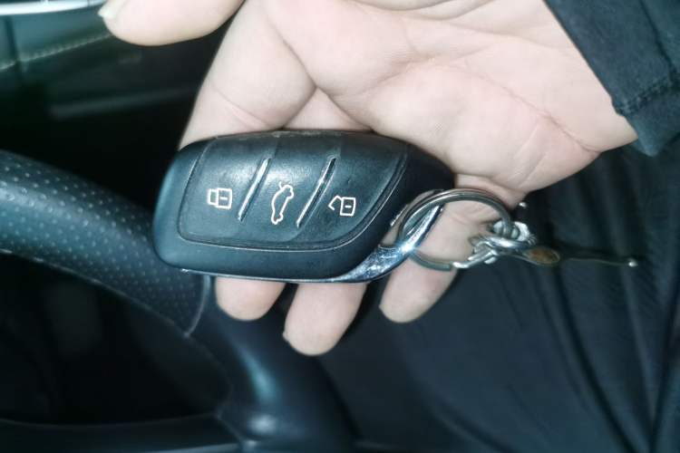 Used Roewe i6 MAX 2020 300TGI Automatic Sporty Cool Edition
