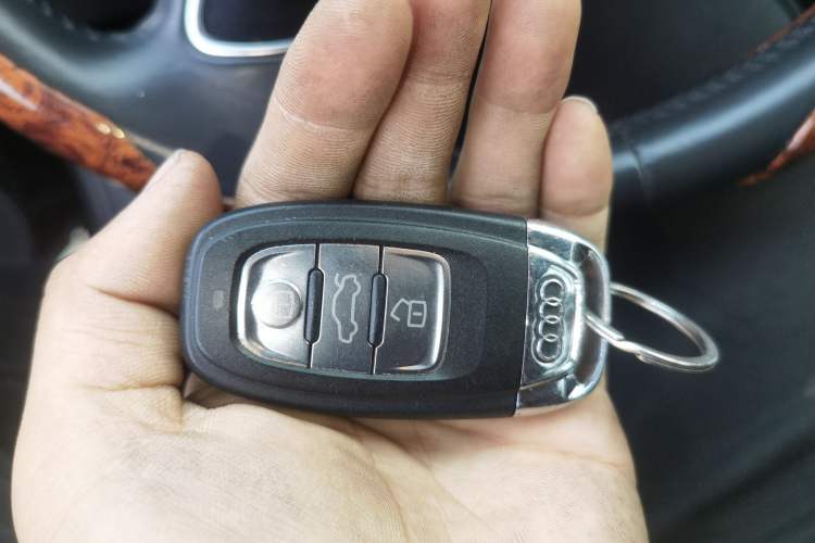 Used Audi A6L 2018 30th Anniversary Edition 35 TFSI Fashion Model
