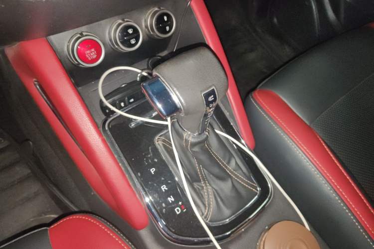 Used CHANGAN OSHAN CX70 2017 CX70T 1.5T Automatic Luxury Edition