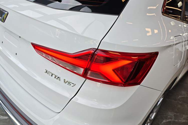 Used Jetta VS7 2020 1.4T Automatic Enjoyment Model Right Rear Taillight