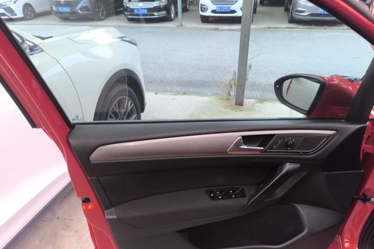 Used Volkswagen Golf Sportsvan 2016 1.6L Automatic Comfort Model