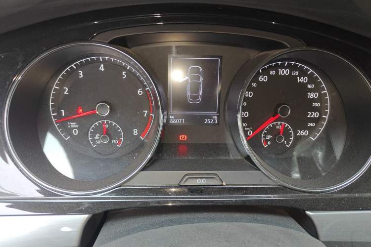 Used Volkswagen Lamando 2018 280TSI DSG Comfort Edition Instrument Cluster