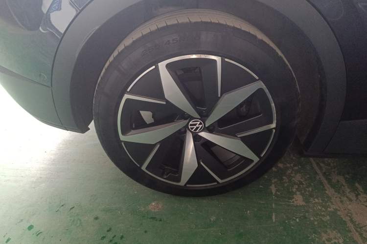 Used Volkswagen ID.4 CROZZ 2021 Long-Range Lite PRO Two-Wheel Drive Version Exterior 5