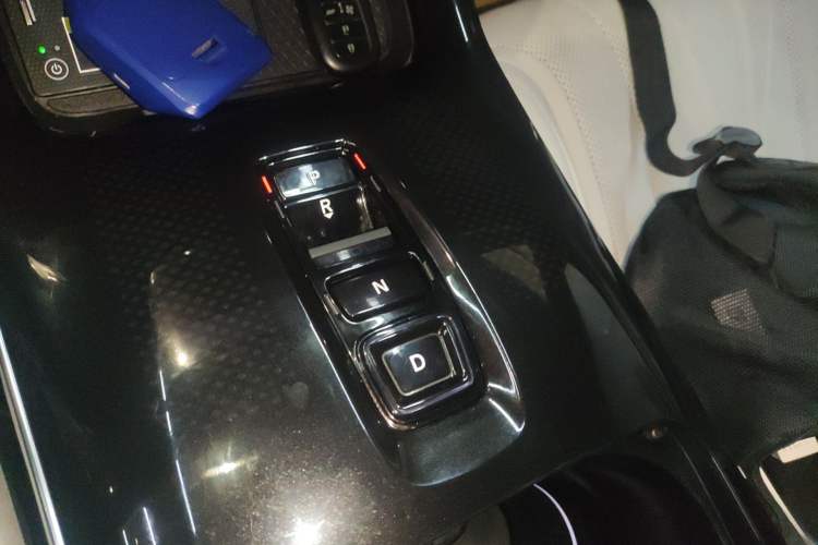 Used Honda P7 2025 Four-Wheel Drive Long-Range Max Gear Lever