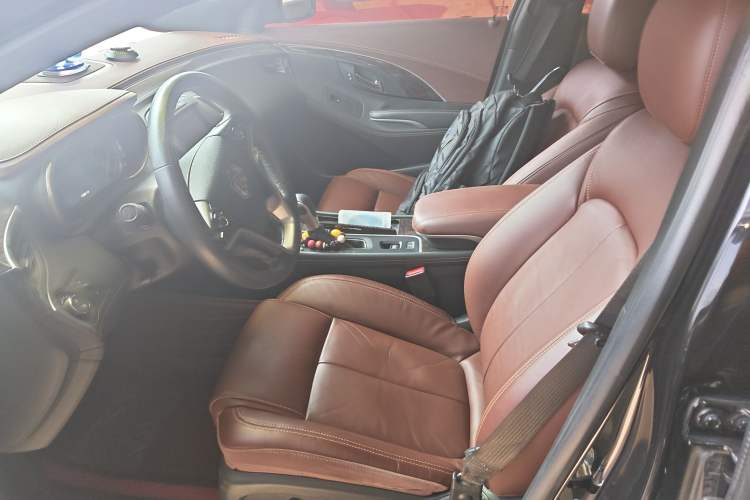 Used Buick LaCrosse 2013 2.4L SIDI Elite Comfort Version Left Front Seat