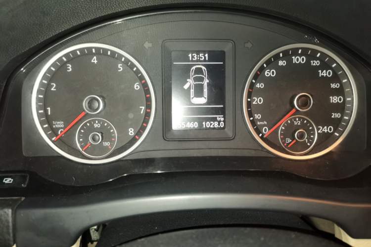 Used Volkswagen Tiguan 2012 1.8TSI Automatic All-Wheel Drive Elite Edition Instrument Cluster