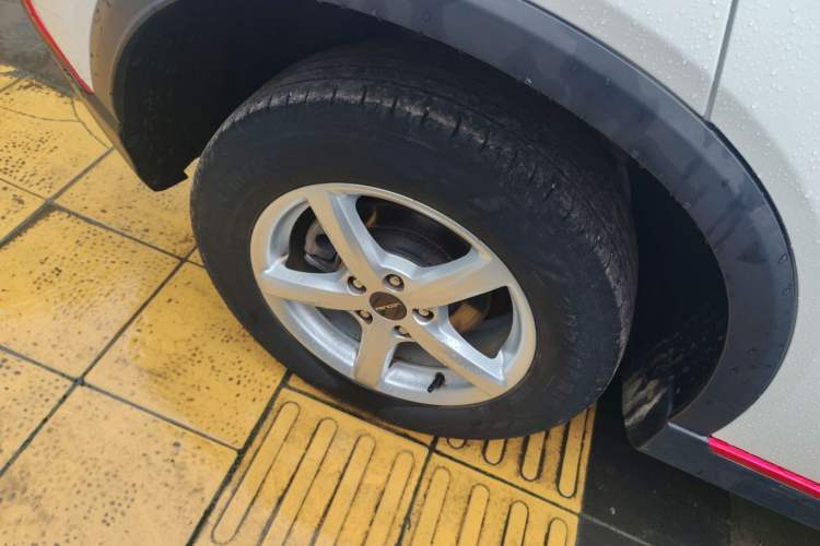 Used Dongfeng Fengon 500 2022 1.5L CVT Enjoyment Version Right Rear Wheel Hub