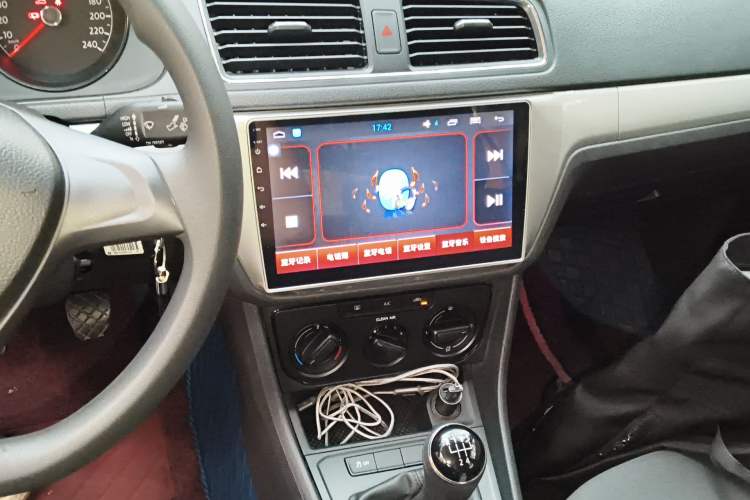 Used Volkswagen Lavida 2015 1.6L Manual Fashion Edition Audio And AC Panel