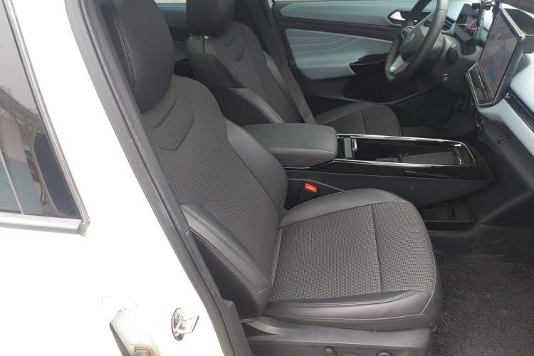 Used Volkswagen ID.4 X 2025 Smart Version Pure & Intelligent Enjoyment Edition