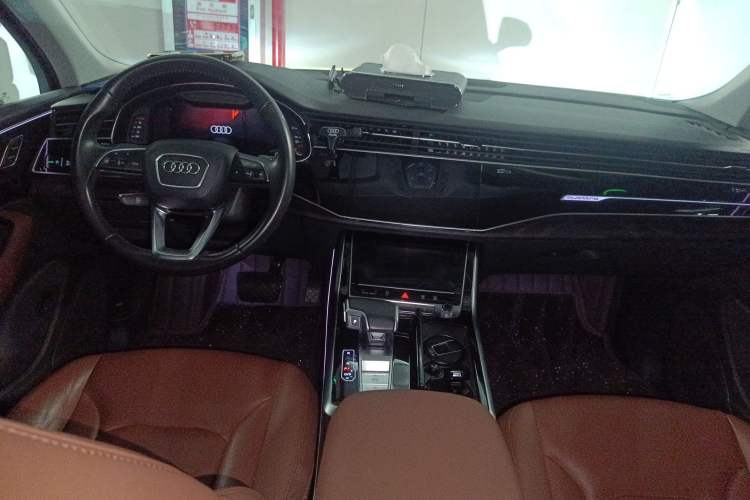 Used Audi Q7 2020 55 TFSI quattro S line sports model